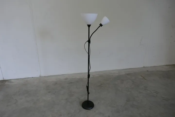 2x Stehlampe